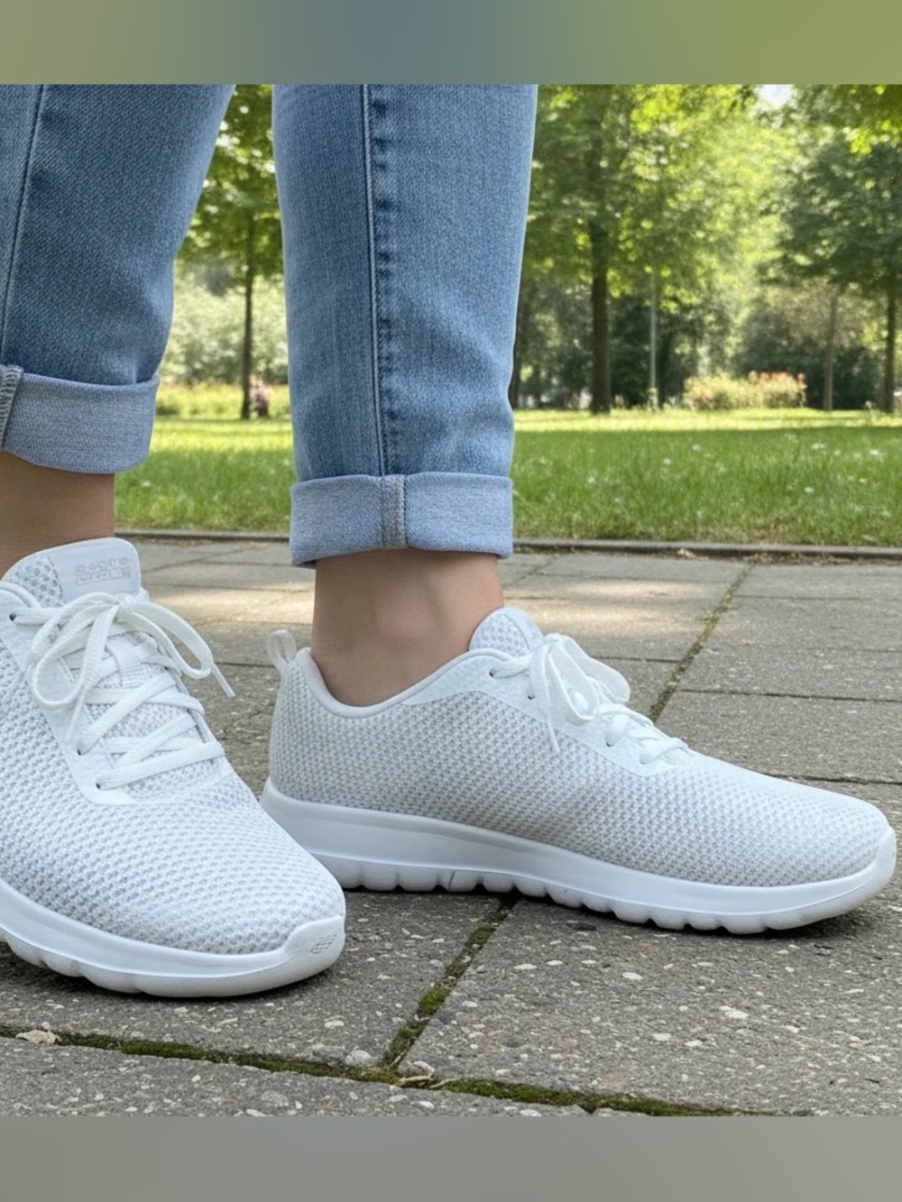 Skechers Womens GOWALK Joy Paradise in White, Size 9.5
